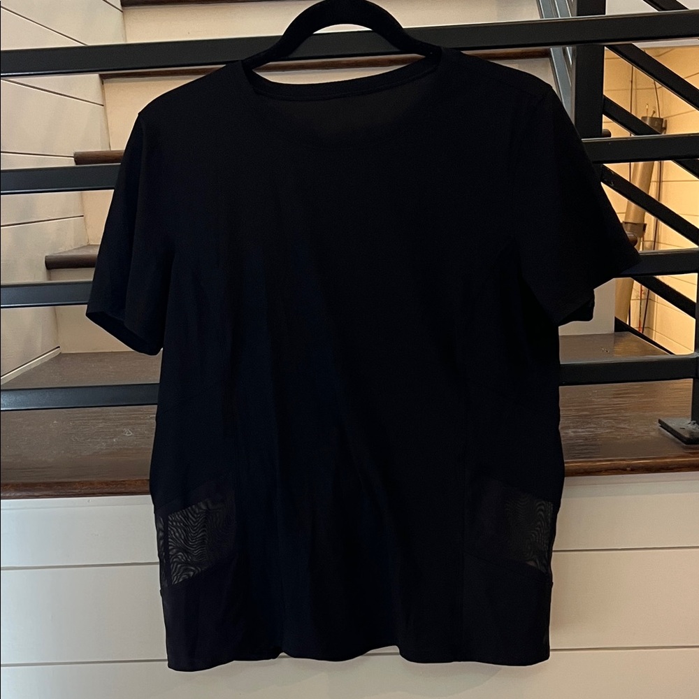 Lululemon Athletica Black Short Sleeve Tee